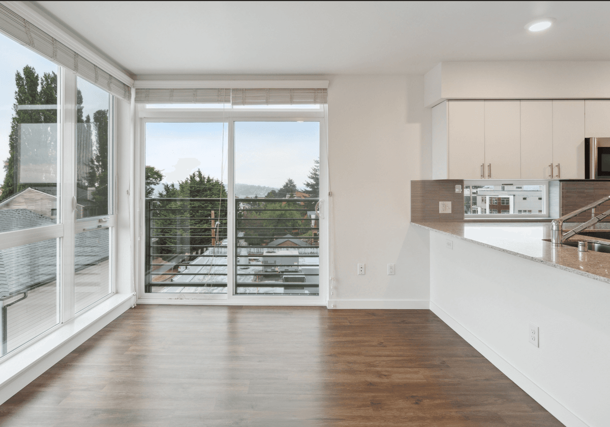 Empty room before staging